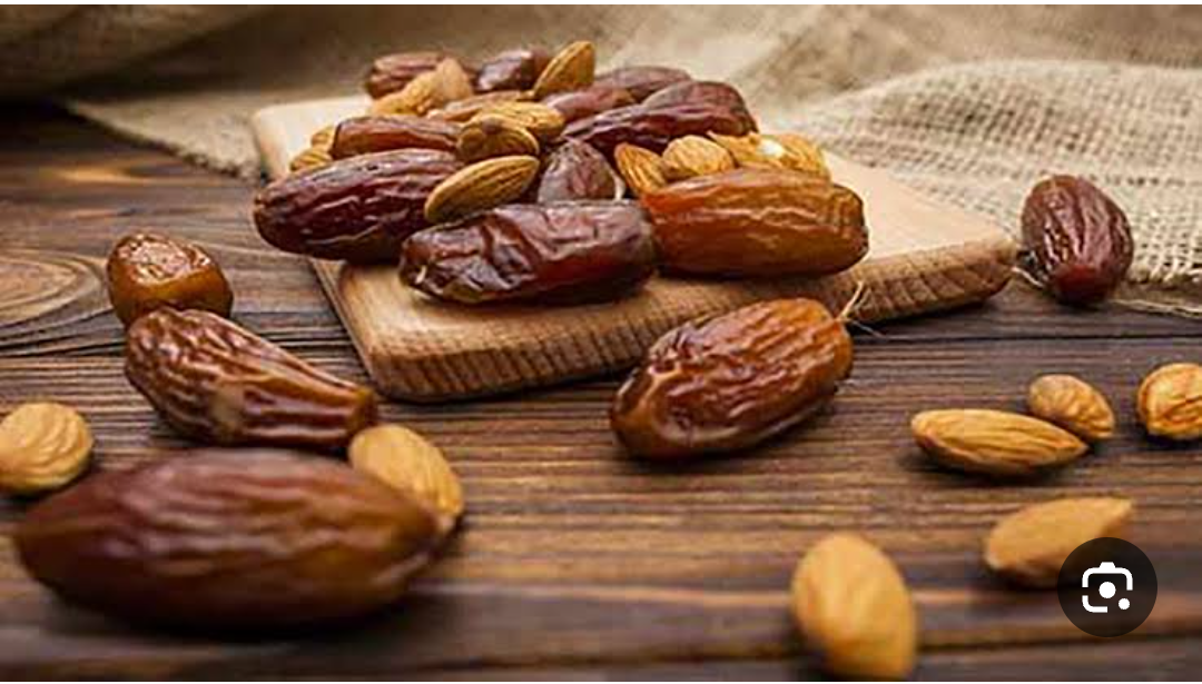 معجزه خرما و بادام برای سلامتی