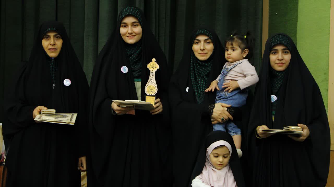 تقدیر از گروه جهادی خواهران مجموعه